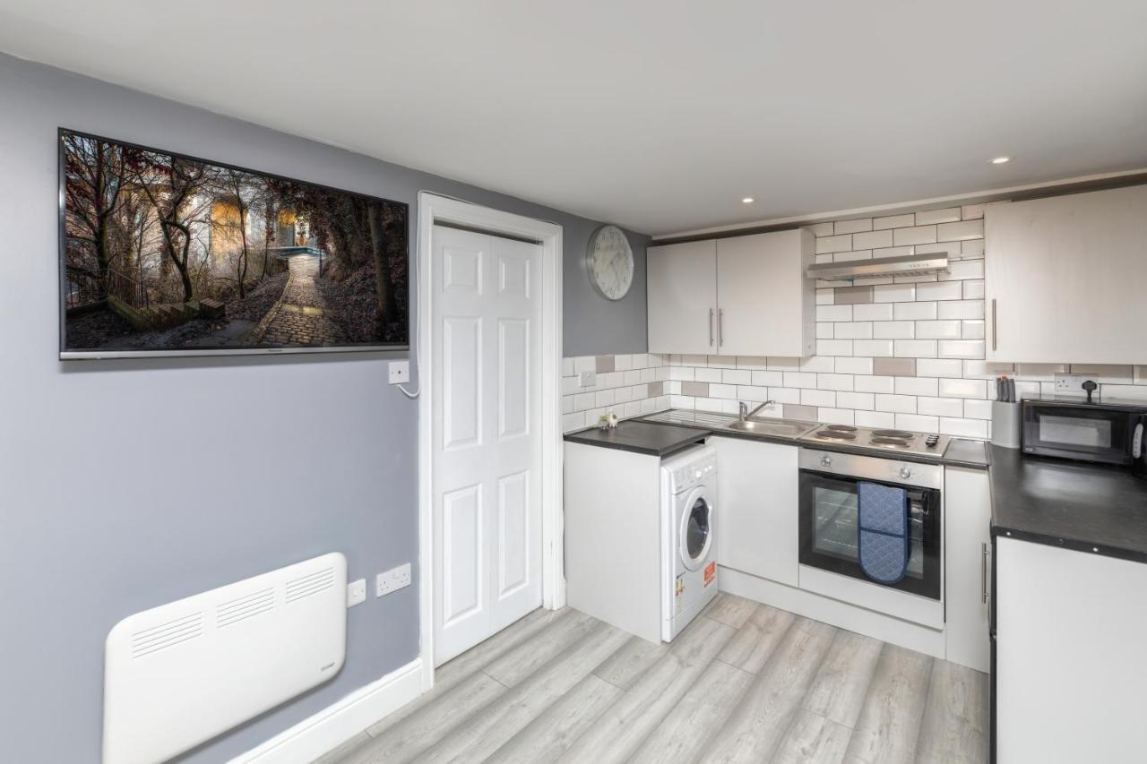 Stockton Town Centre Studio Apartments Free Parking And Wi-Fi Bagian luar foto